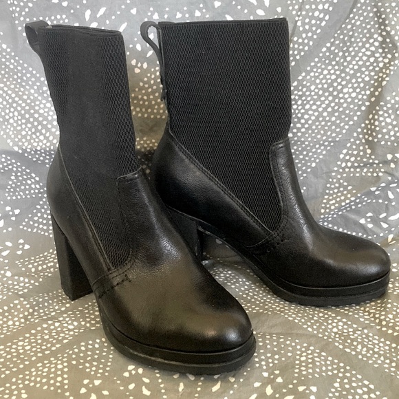 NAKED FEET black Survival mid-shaft boots, size 7. - Picture 2 of 13